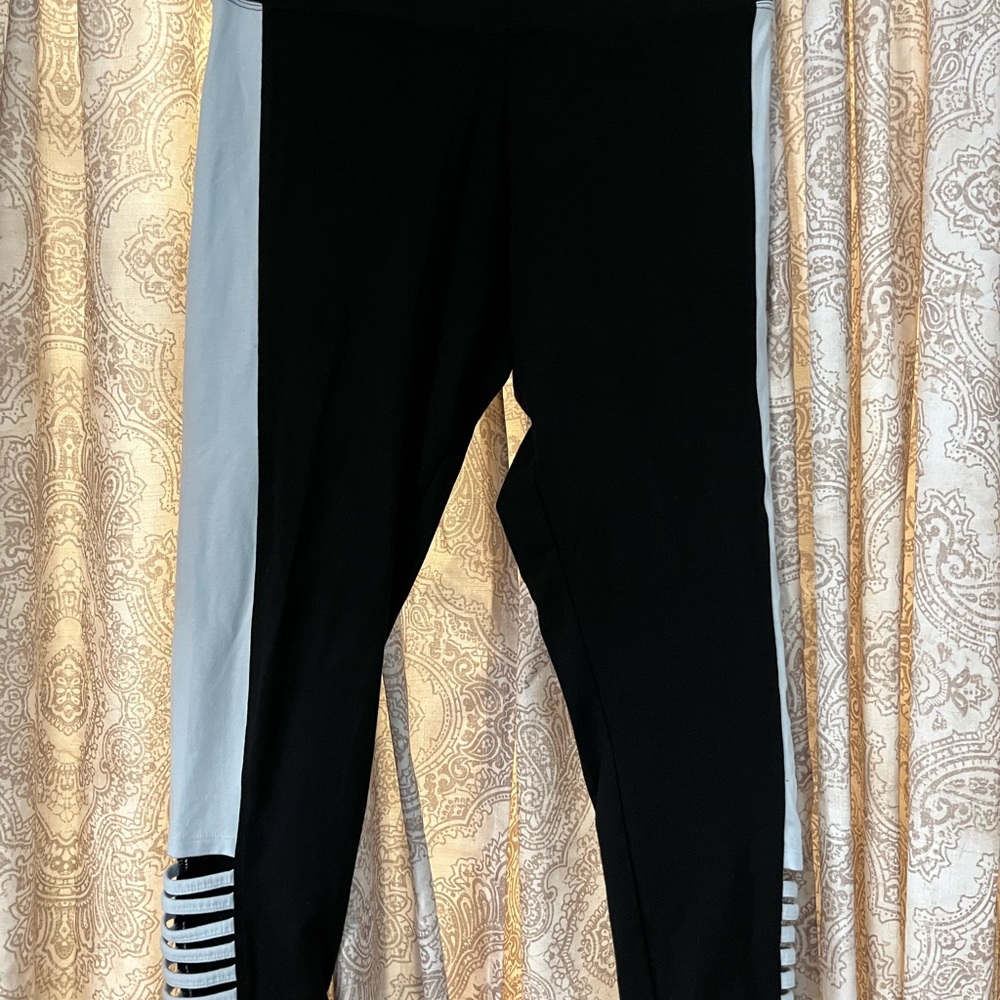 Victoria Secret Pink Yoga Capris